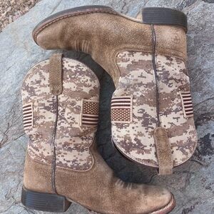 Ariat American Flag ditigital camo cowboy boots